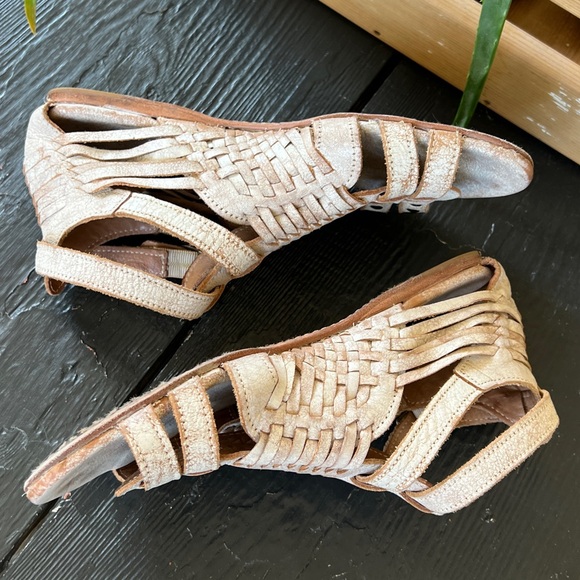BED|STU White Nectar Distressed Leather Woven Sandals 9